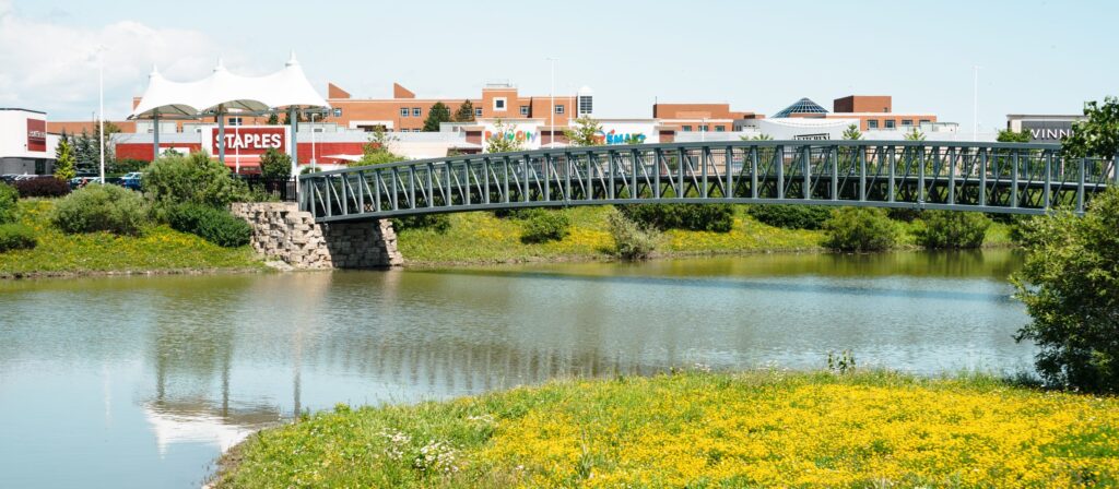 Taunton Gardens is the link between community and shopping in the heart of North Whitby’s retail district.
